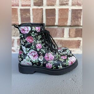 Mossimo Supply Co Floral Print Lace-Up Combat Boots | 7.5
